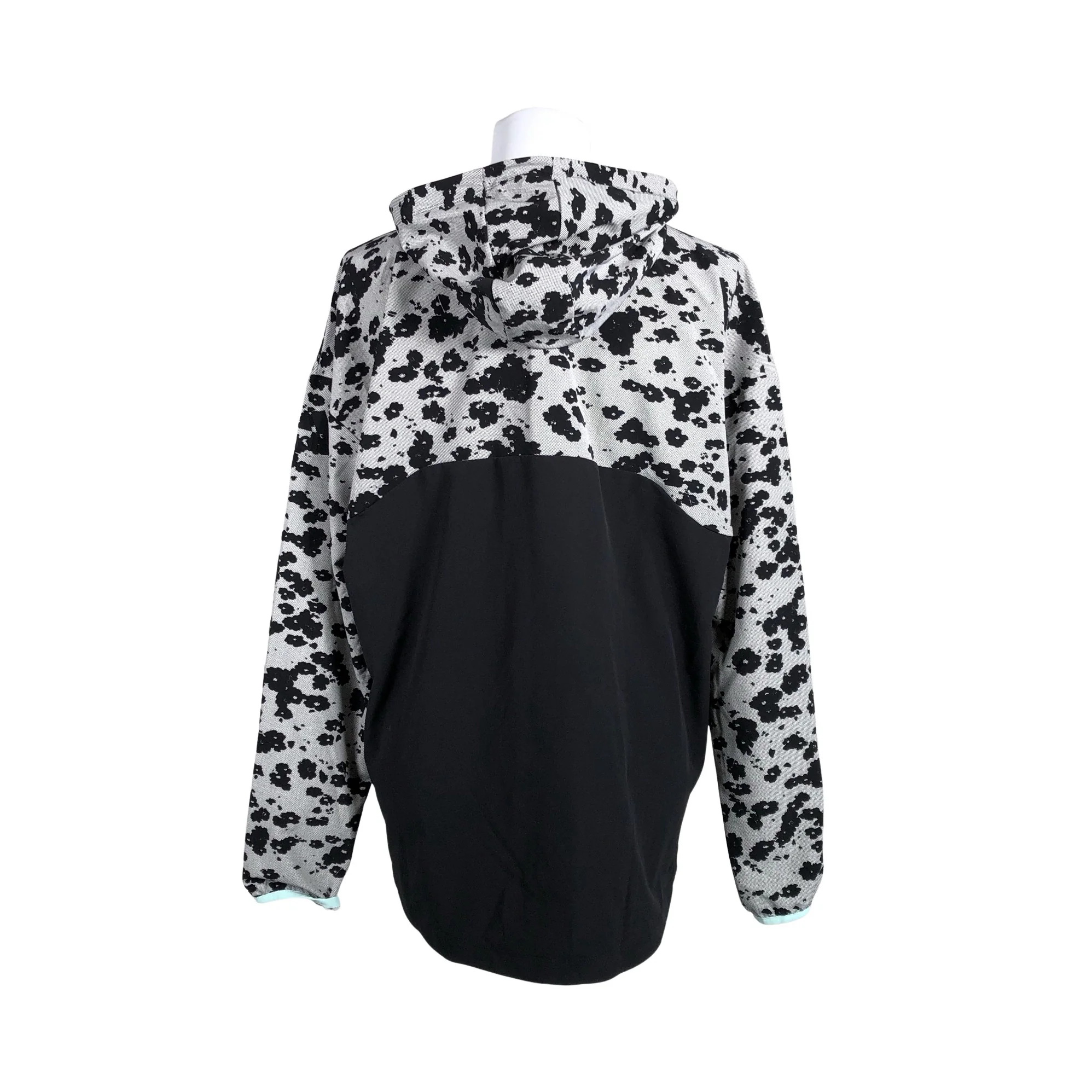 Urheilutakki, koko 38 - Image 2