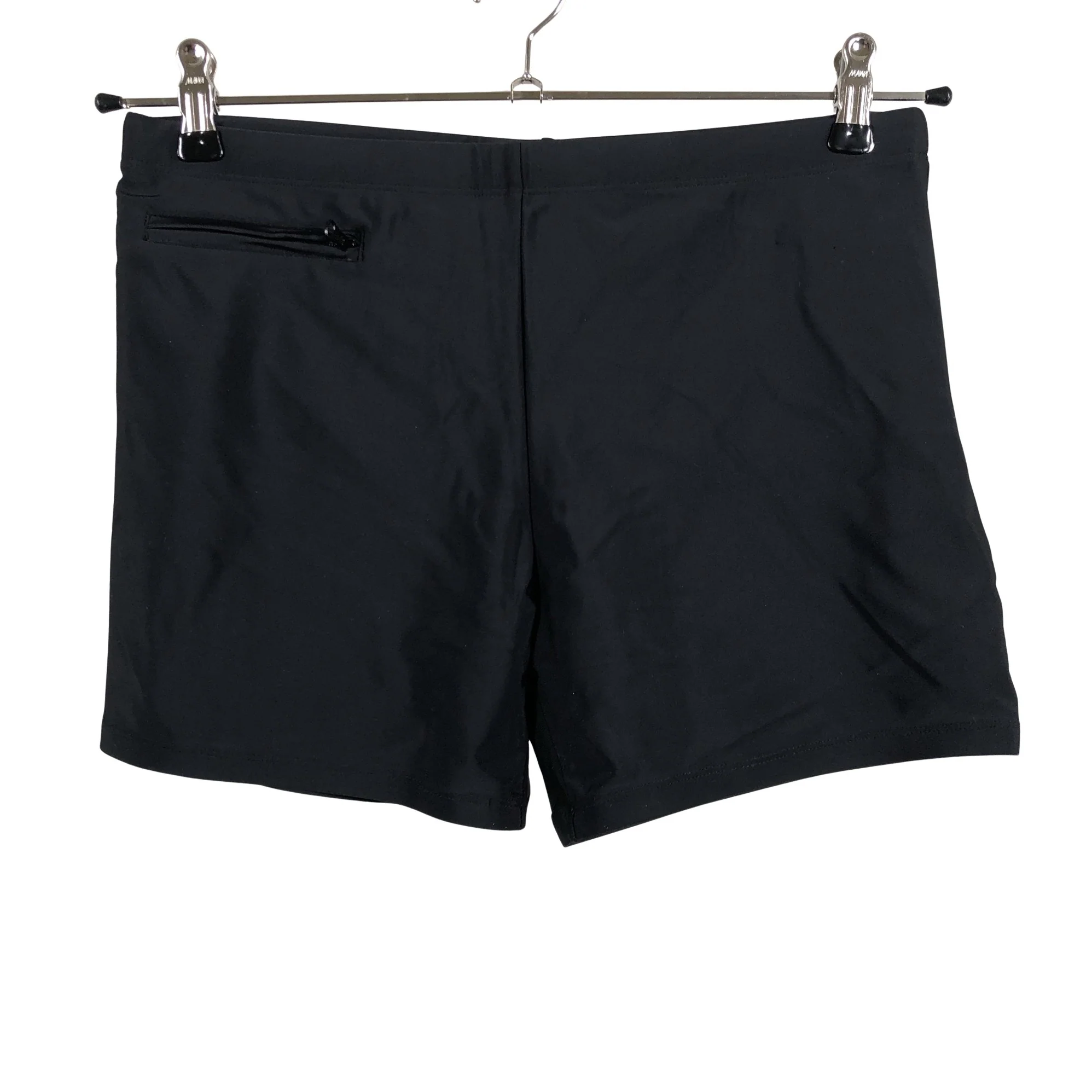 Urheilushortsit, koko 36